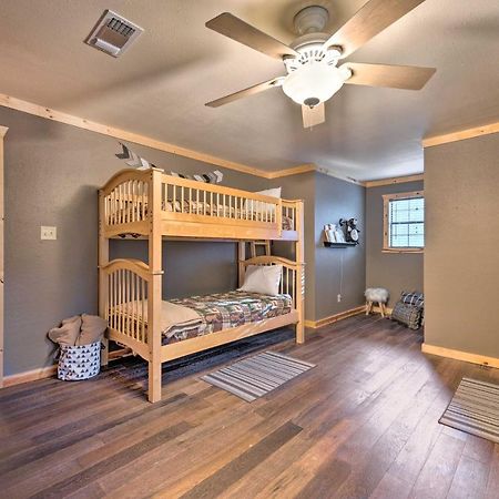 Broken Bow Retreat On 2 Acres With Hot Tub And Deck! Villa Eksteriør billede