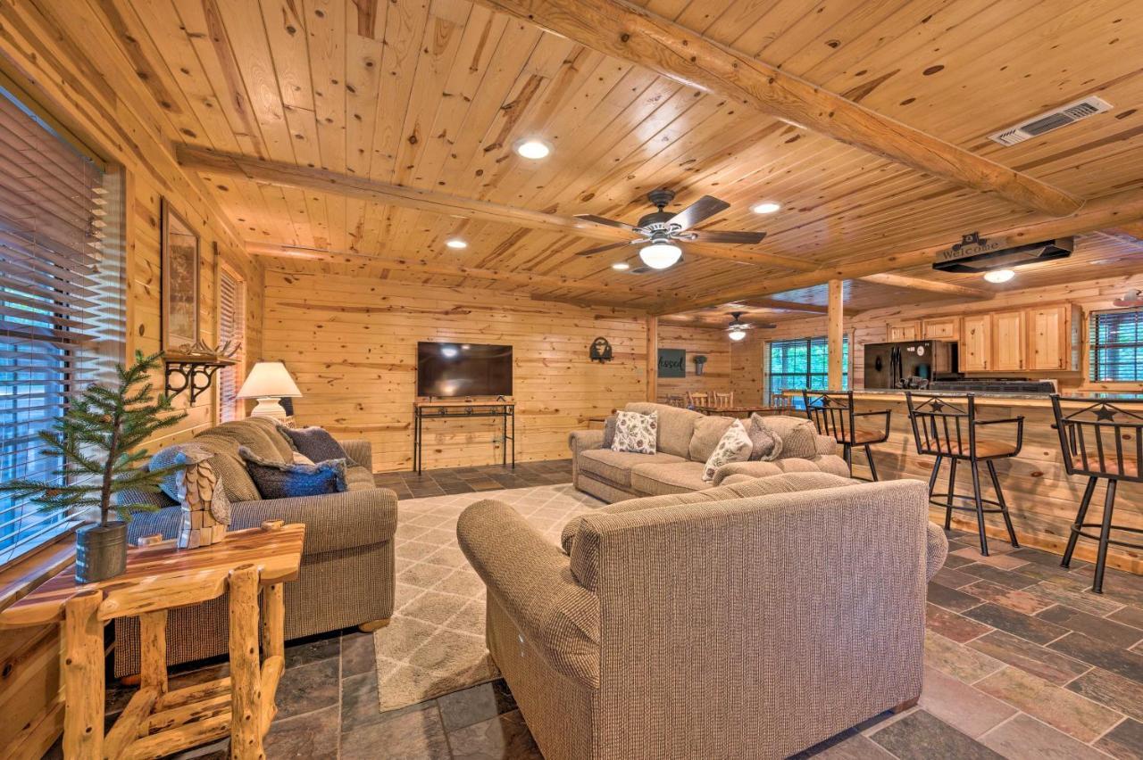 Broken Bow Retreat On 2 Acres With Hot Tub And Deck! Villa Eksteriør billede