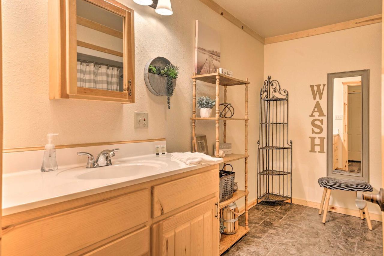 Broken Bow Retreat On 2 Acres With Hot Tub And Deck! Villa Eksteriør billede