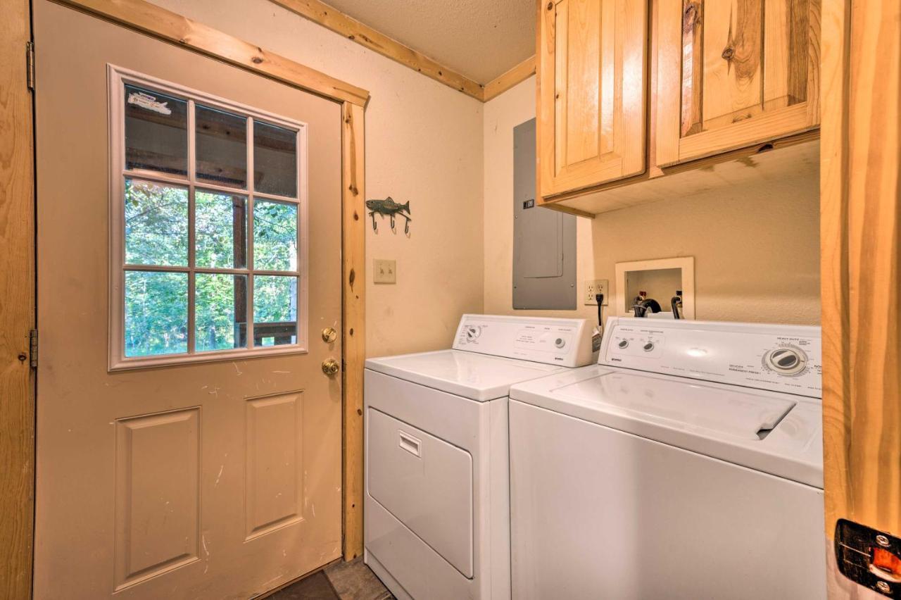 Broken Bow Retreat On 2 Acres With Hot Tub And Deck! Villa Eksteriør billede